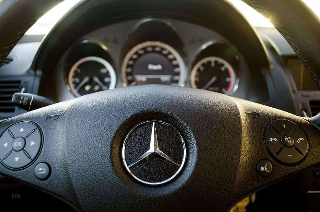 Mercedes Dashboard
